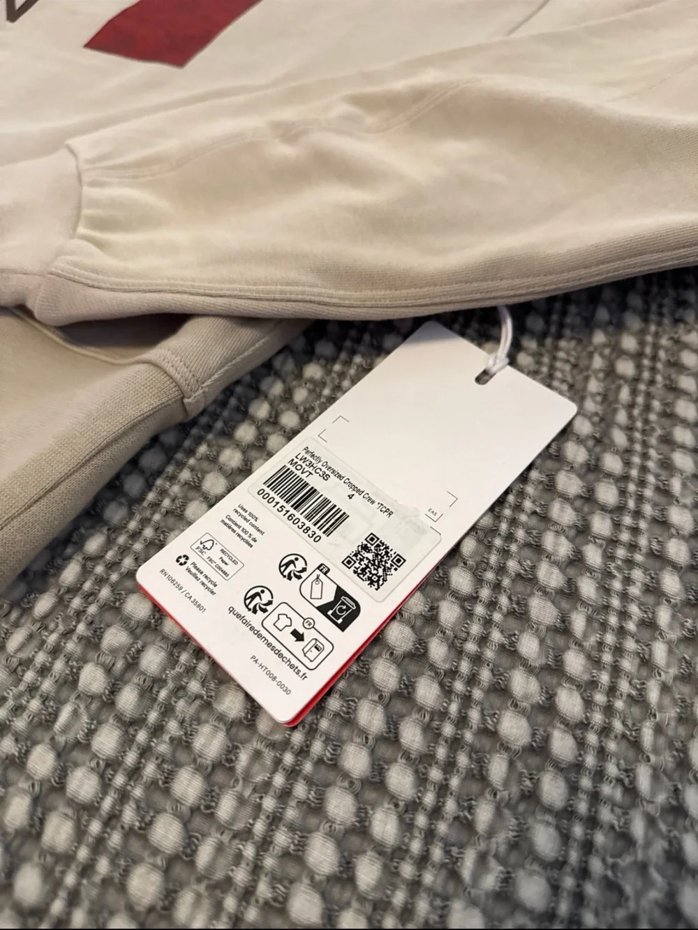 NWT Lululemon Canada Perfectly Oversized Cropped Crew size 4